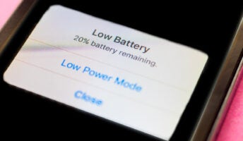 Apple iPhone low battery warning